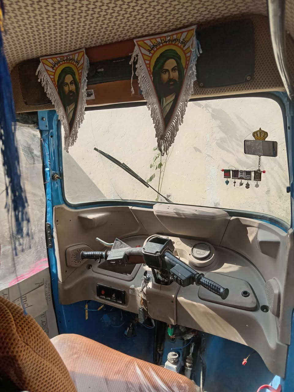 سلام عليكم تك توك موديل 21رقم سنويه مالك بل هاشميه صاحب سنويه تك تك خير من الله مصبوغه جماليه مبدل بيها بس بوشه سعر 7ونص قفل رقمي *********** العنوان بابل الحمزه الغربي الباشيه
