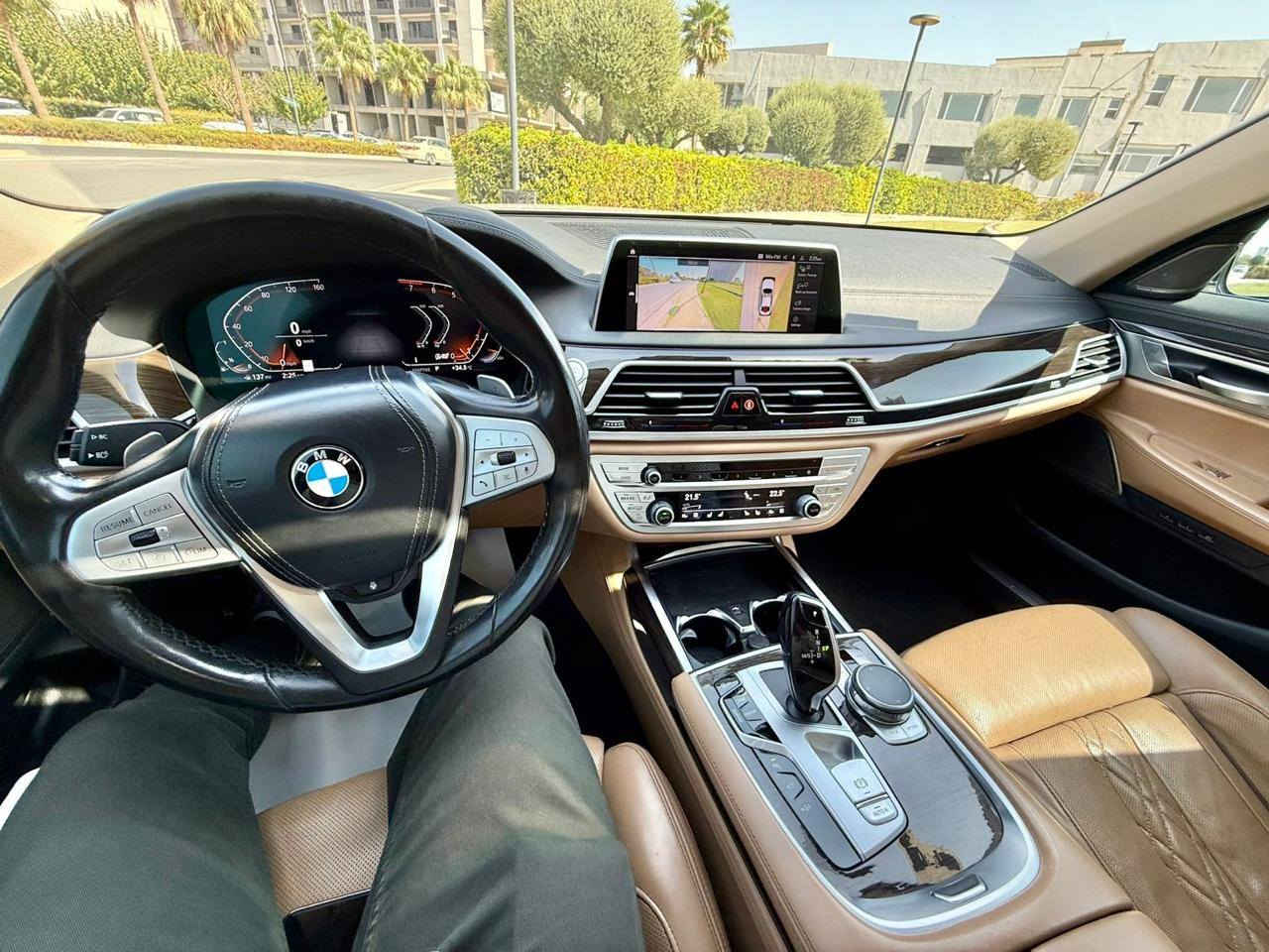 للبيع Bmw740iكلين تايتل مكفولة ماشية 70 الف رقم دهوك بأسمي سنوية هزة جديدة مكانها بغداد سيارة جديدة وما ناقصها شي السعر ٤٣ الف دولار للاستفسار ***********
