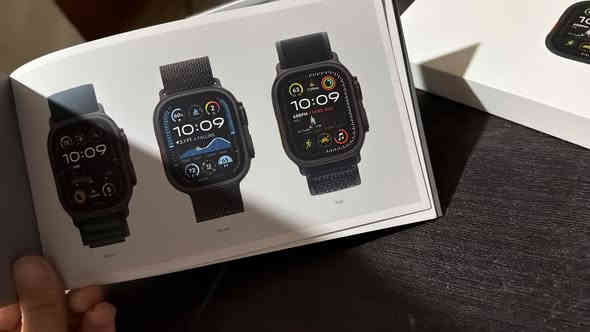 ساعه ابل ألترا 2 مستعمله نظيفه جدا فتحت كارتون مع سير حديد اصلي وسير.كتان 

0771 299 0308
