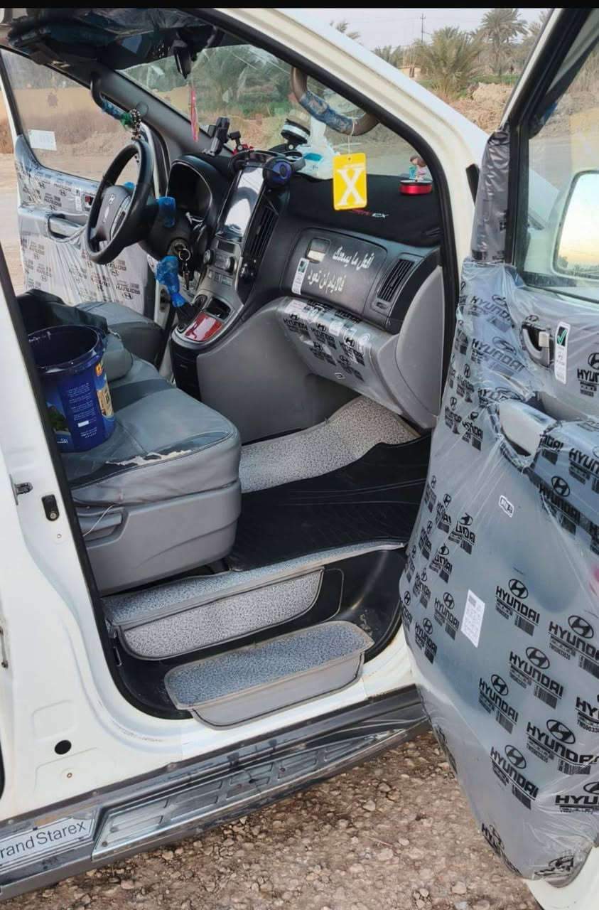 السلام عليكم ستاركس للبيع  2010 اصل مكينه سبلاين ١٢ قبق الأسود كير عادي اصل مكينه جديد توني شاده حداديه تخم تاير تبريد سياره جاهزه الشارع رقم انكليزي سنويه جديد العنوان ميسان المجر الكبير *********** السعر 160 وبيه مجال
