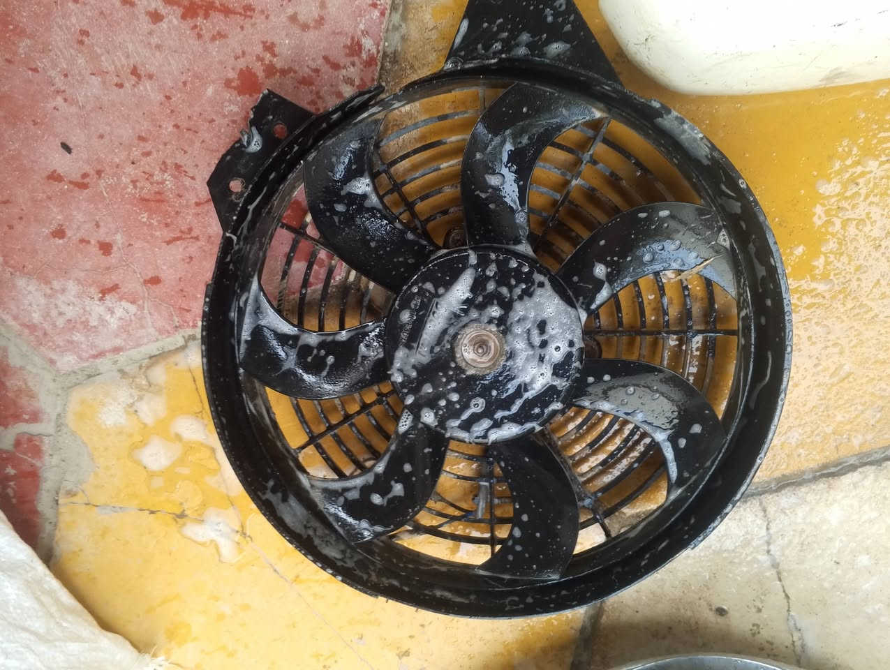 اسلام عليكم طكه نازل عمي بك لايت سيدان وكمبريسر وفان مال تبريد وزوج مرايات للبيع قيم وخذهن العنوان سوق الشيوخ حي العسكري ‏‪***********‬‏
