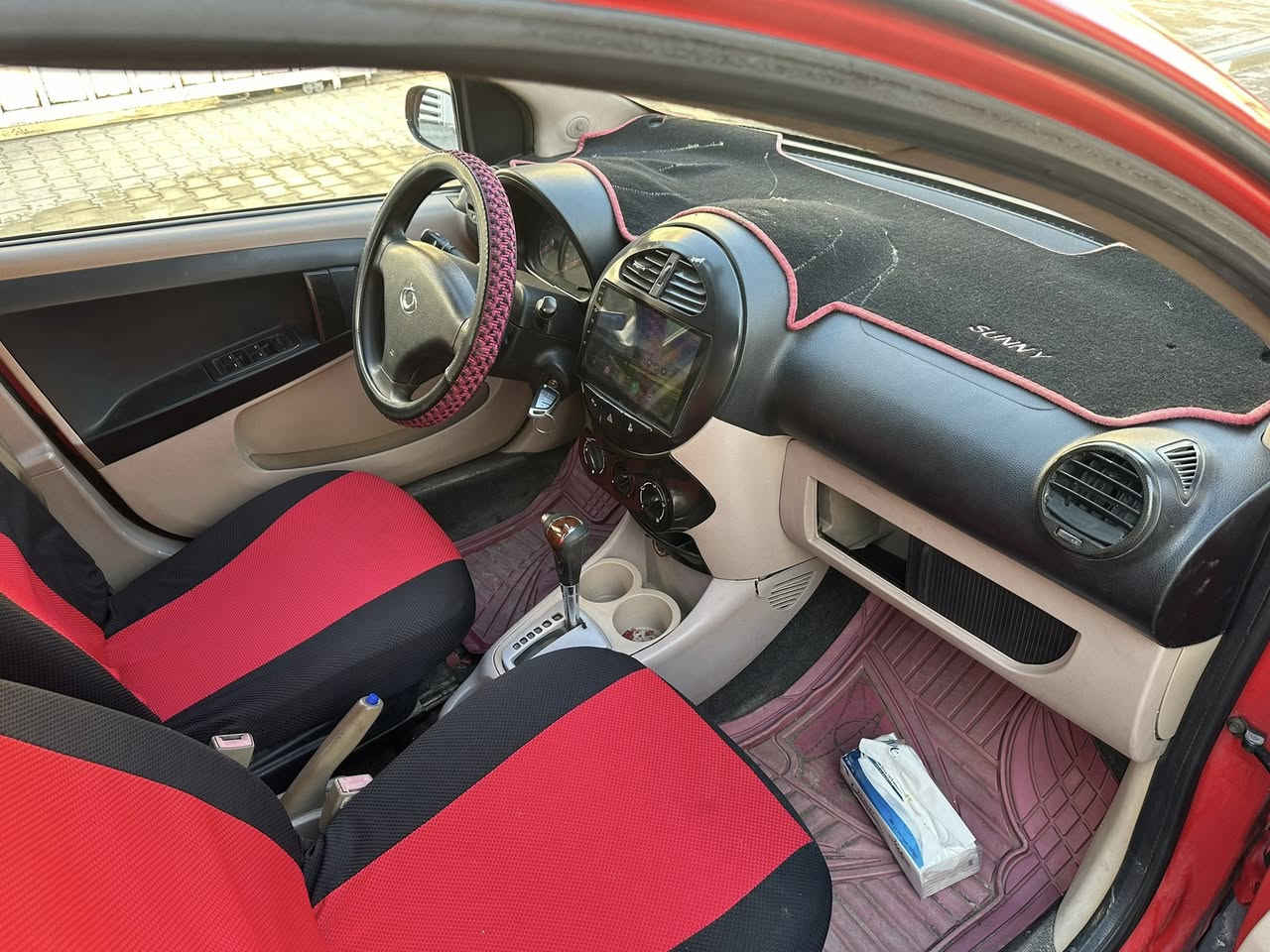 السلام وعليكم باندا للبيع السيارة جاهزة وحلوة كير مكينة تبريد خير من الله حادث بسيط الجاملغ الايسر ومصلح تخم تاير جديد الداخل جديد مكاني الغدير *********** غير متواجد ع الفيس
