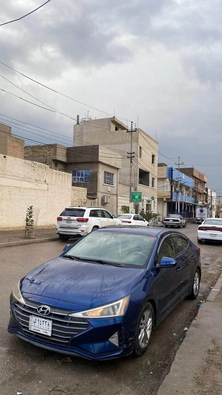 السلام عليكم 
النترا 2019 وارد أمريكي مشروع وطني تحويل ثاني يوم
الضرر جاملغ وبنيد نفسهم راجعات بدون دواخل وبالعراق جاملغ بارد وقطعه كلير وحده بدون ضربه فقط
السياره كفاله لغد شاصي دواخل 
سياره حلوه ما متعوبه 
مواصفات SEL
مو درايف نورمال سبورت سمارت
رادار امامي تثبيت مسار
توقف ذاتي 
نقطه عمياء 
كاميرا دوارة 
شاشه ابل كار بلي 
الداخل مدوشم جلد بلكامل 
مكاني بغداد البلديات تجي وتشلع عيوني 
رقمي ***********
السعر ١٢٦ تعال وسهله على السعر بي مجال 
السياره مثل الصور بالضبط 
مع تحياتي بغداد, العراق
