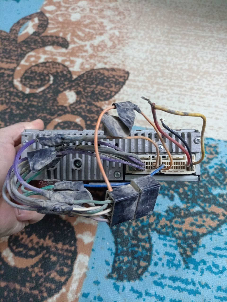 السلام عليكم اغراض للبيع دايو فراشه مال محرك مسكر 2000 مكاني الدوره ابو دشير حياكم الله وهذا رقمي ***********
