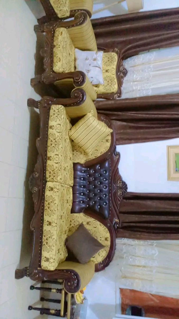 تخم للبيع السعر ٢٥٠ الف. عشر مقاعد  مابي اي عيب اوكسر


**إذا كنت صاحب هذا الإعلان وتريد حذفه لأي سبب، رجاءا أرسل رسالة إلى الدعم الفني**