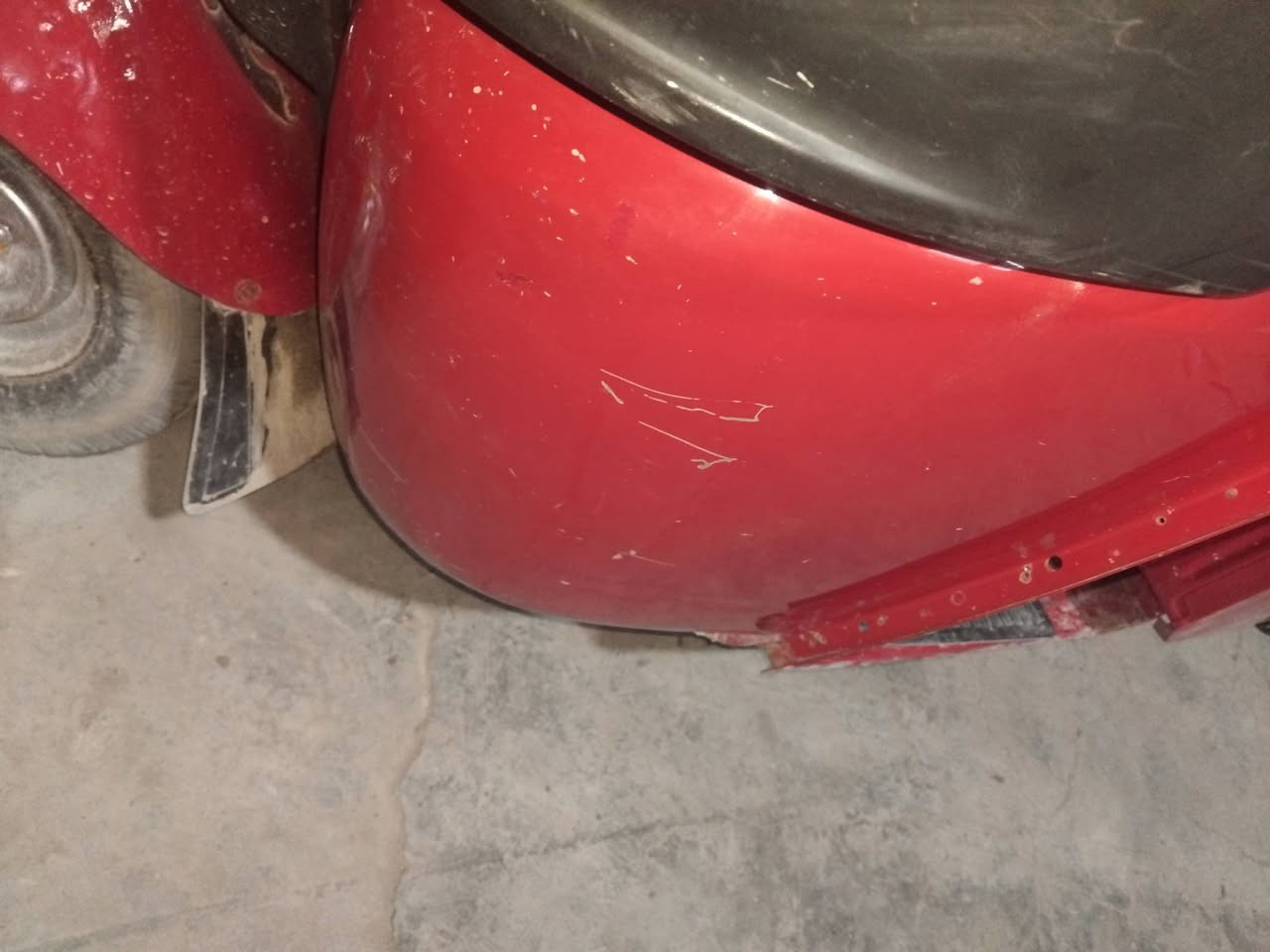 سلام عليكم تكتك مديل 21 كفاله عامه من صبغ وضربه 
مرقم بسمي تحويل ثاني يوم 
مكينه مبدل بوشه وبستم فقط 
صور هسه اخذتهن جدد لاقديم ولابد 
لاصبغ ولاضرب كفاله عامه
مكاني بغداد التاجي 
السعر ع انتصال وبخدمه 
***********
