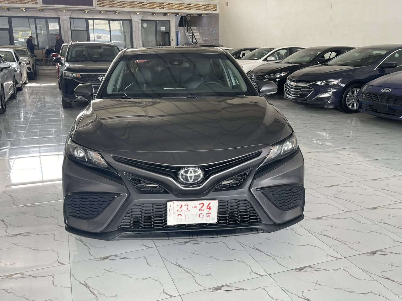 كامري موديل 23  مواصفات SEسياره بجم كبس بدون اي ايرباك سياريه بيه حادث خلفي جاملغ او صندوق صبغ.بس بيه كلير امريكه 3 قطع سياره موجوده في اربيل رقم كاتي سياره رفظ مرور لحد ميطلع قرار تترقم اربيل او سليمانيه او دهوك. انتظر قرار   سياره ماشيه 98 الف كيلو متر مو ميل كيلو سباره حادثه كولش بصيط  سعر 133$. ورقه او بيه مجال بصيط. بس بيع سياره 
***********
*********** وين ميعجبك روح بيه داخل عراق  كتاب رقم هم اسوي بسم مشتري
