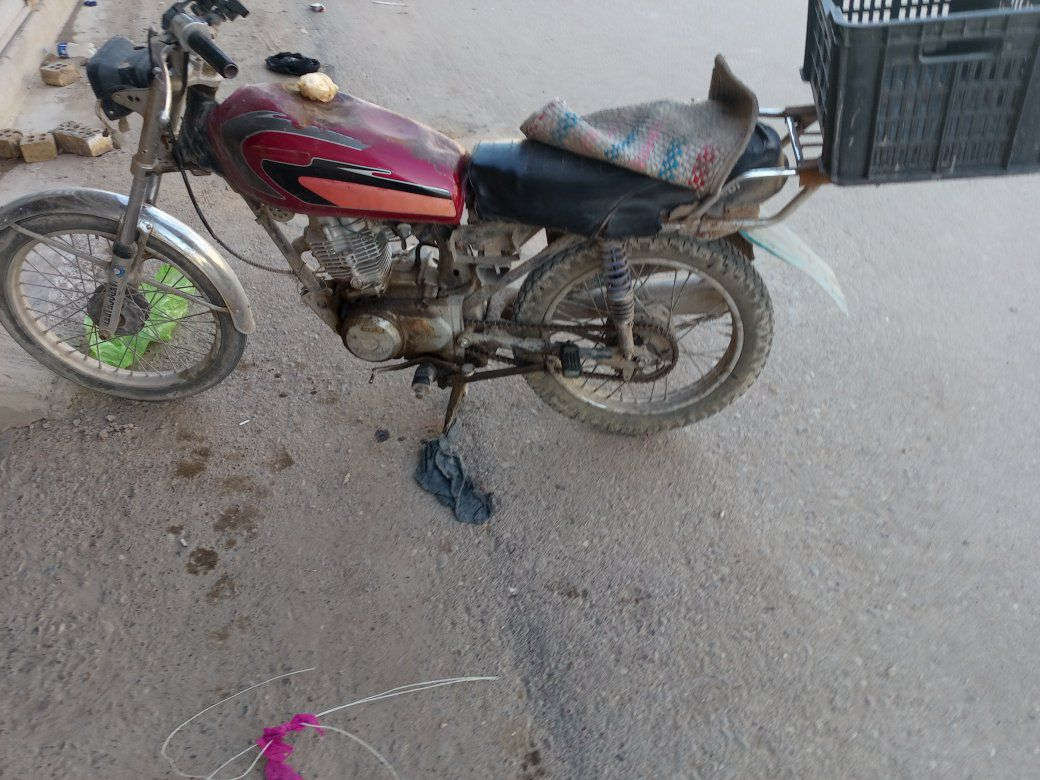 السلام عليكم اخوان دراجه اربعه قير للبيع مثل ما موضح امامك بالصوره ابيع كوم حديد وهي شغاله وعلى حسب الاصول مكاني بغداد الكماليه قرب مضيف ابو رشاد السعر 225 وبيها مجال علما ان الدراجه كلك بدون اوراق


**إذا كنت صاحب هذا الإعلان وتريد حذفه لأي سبب، رجاءا أرسل رسالة إلى الدعم الفني**