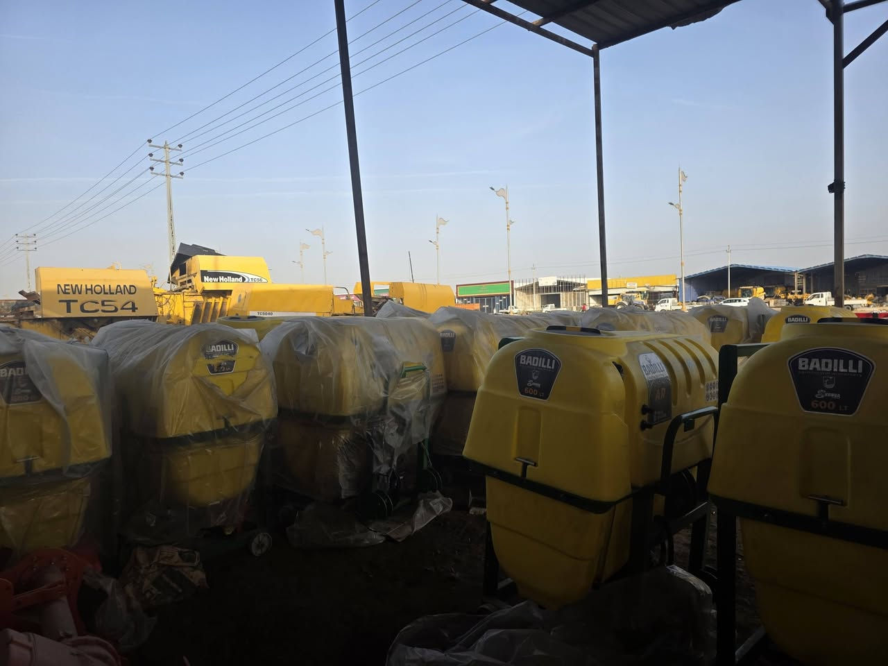 تتوفر في معرض أرض الرافدين..
جميع الآليات الزراعيه..
الجديده والمستعمله..
وكافه قطع الغيار الآليات الزراعيه..
المحاريث الزراعيه 
الطابعات ..وقالعات البطاطه 
المرشات الثابته والمتحركه 
الاستفسار اكثر الاتصال ***********
***********.عبدالله الدوغاني. 
***********ابو عبدالله الدوغاني..
العنوان الصويره معرض الرافدين
