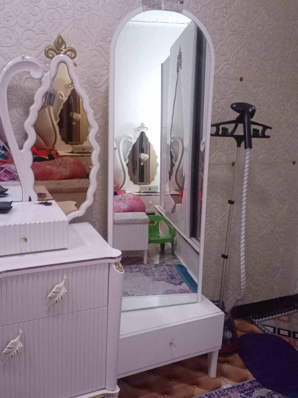 السلام عليكم غرفة نوم للبيع مستعمله ونظيفه الي يريدها يتواصل ع خاص


**إذا كنت صاحب هذا الإعلان وتريد حذفه لأي سبب، رجاءا أرسل رسالة إلى الدعم الفني**