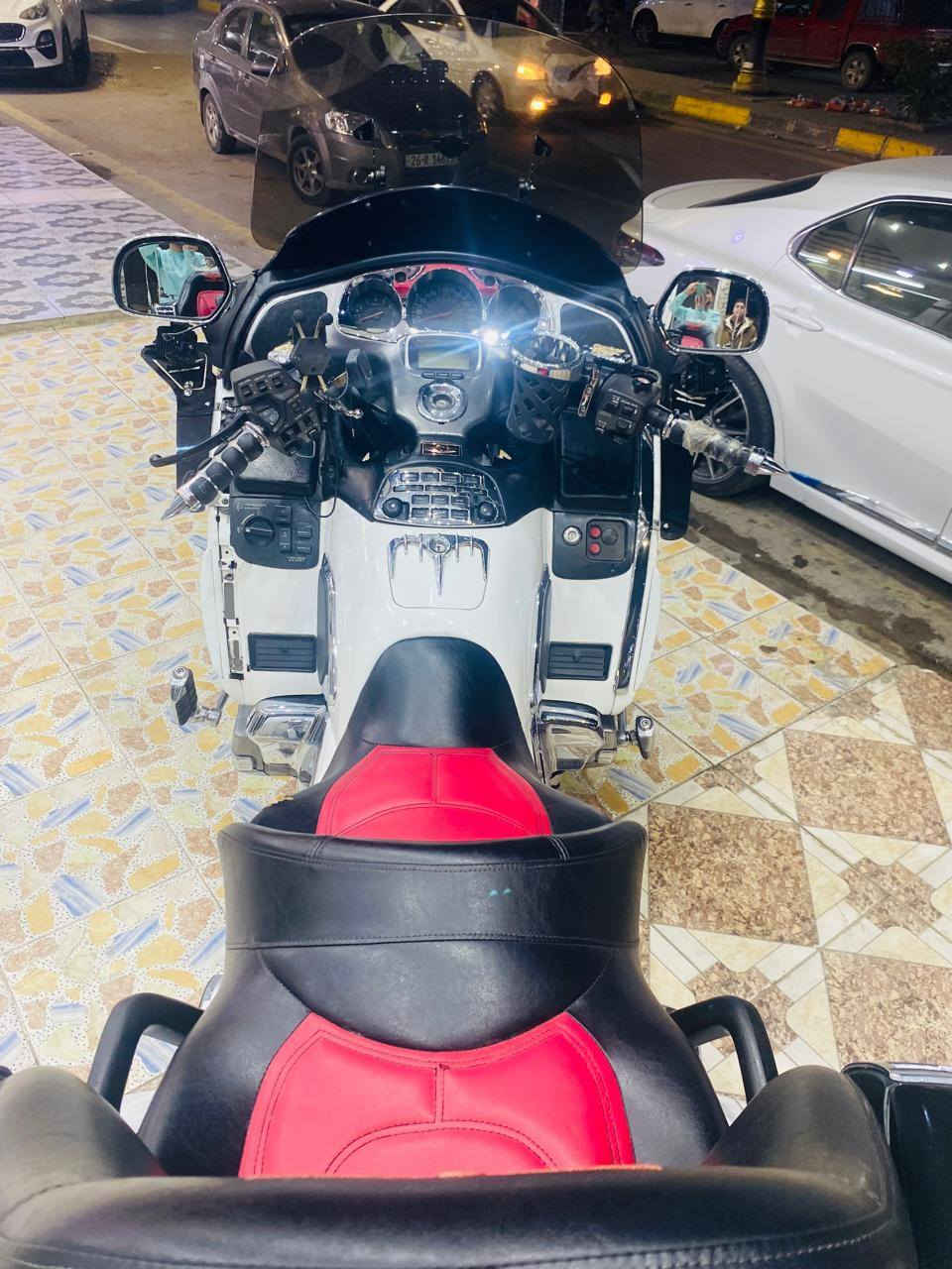 السلام عليكم كولدن للبيع 1800
مديل2005
***********
