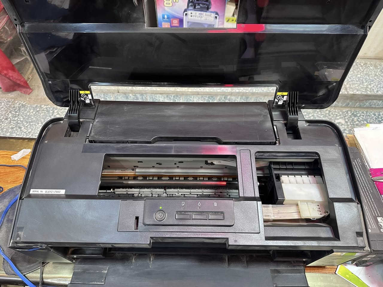 السلام عليكم…
طابعه فوتو L1800 حبر فوتو A3 
نظيفه جدا ماداخله تصليح 
سعر 750 الف بيه مجال بسيط 
سبب البيع اخذت اكبر ما احتاجها 
مكاني بابل المسيب 
***********
