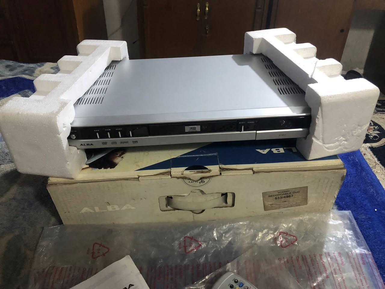 سلام عليكم
للبيع / جهاز DVD ريكوردر ماركة البا

جديد غير مستخدم مع كافة ملحقاته 

يدعم جميع الريجنات السعر ( ٦٠ الف مع التوصيل )


**إذا كنت صاحب هذا الإعلان وتريد حذفه لأي سبب، رجاءا أرسل رسالة إلى الدعم الفني**