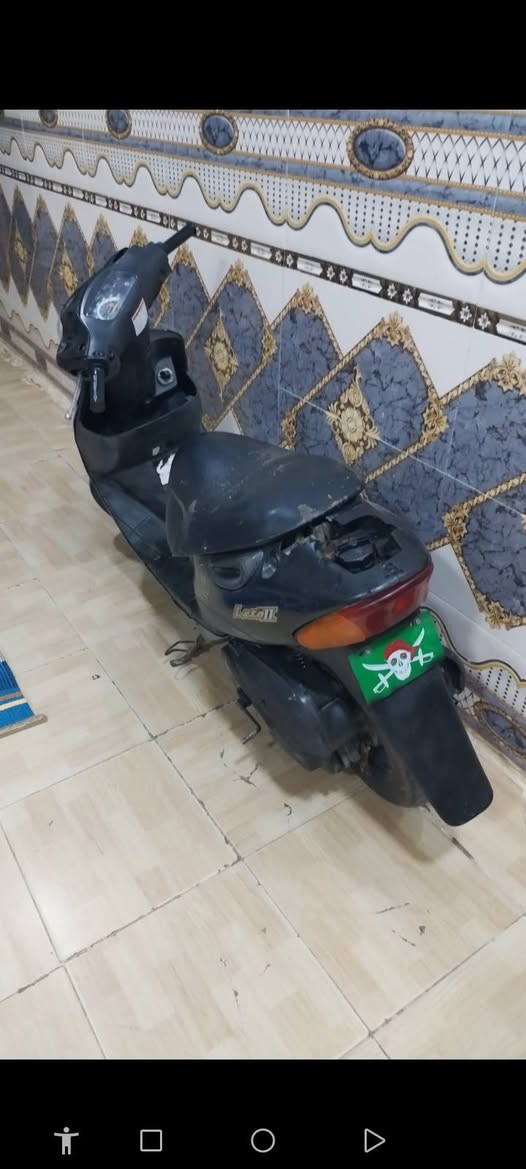 يالله، دراجه ساسوكي جنطه، دراجه نشطه، مفتوحه مره، كفراته اصليه، كبريته اصليه، نكره وحده سلف، يشتغل يدير بس باتري ضعيف، يرادله براتري نكره سلف، كهرباءيات كله تشتفل وراق صولي، مكاني ميسان حي صادق حي رفاق سابقن، سعره ب225 / لاتصال ***********
