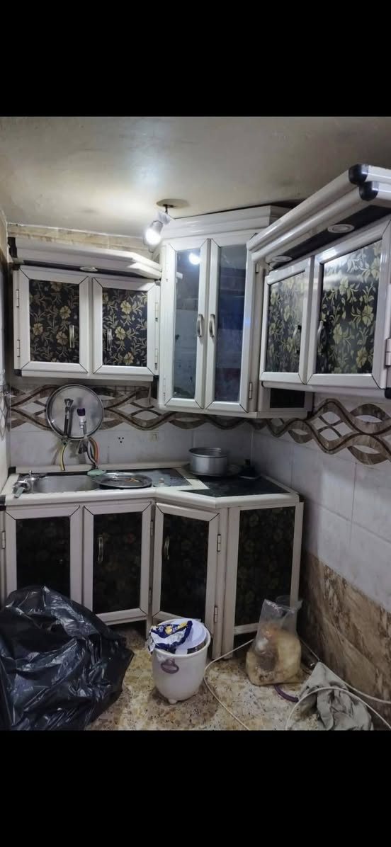 كاونتر ٥قطع ثقيل مابيه اي ضررالشراي يتفضل خاص اويتصل ***********بغدادالبلديات
