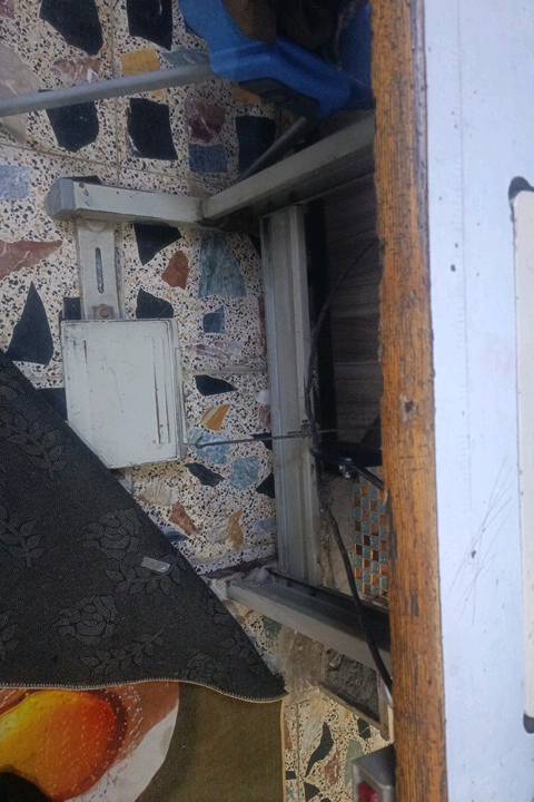 سلام عليكم مكينة للبيع صناعية جاهزة المكان بغداد ام الكبر خلف جامع الفردوس 