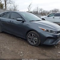 لاتنسى المتابعة للصفحة ليصلك كل جديد   السلام عليكم 🫡  للبيع فقط كيا ف...