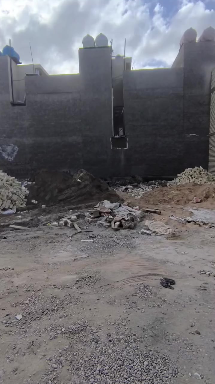 قطعه ارض للبيع 200 متر شارع الحلبي بدون وقف
الواجهة 16 متر النزال 12.50 متر للاستفسار زياره 
مكتب السعدي للعقار قرب جامع صالح مصطفى 
او الاتصال على الرقم ***********
