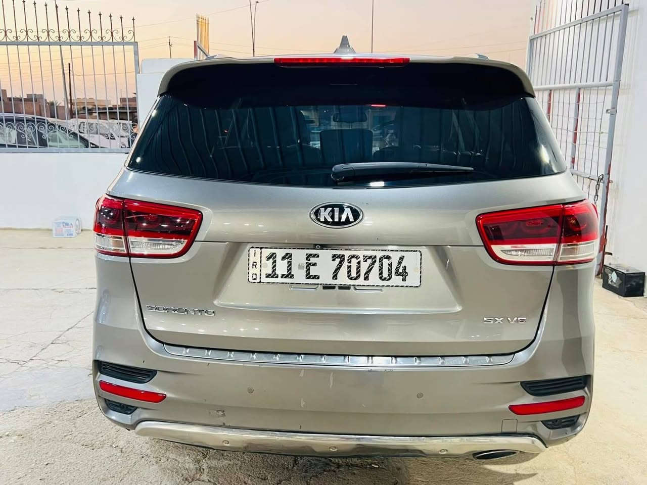 سورنتو ٢٠١٧ شكل ٢٠ فول مواصفات للبيع او مراوس حسب القناعه ***********
