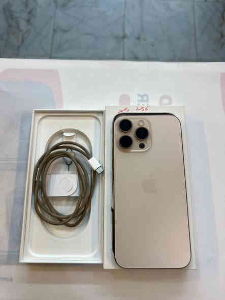 ايفون 16 برو ماكس 256
بطارية 94‎%‎‎
نضافة 100‎%‎
الجهاز شرق اوسط 
اخو جديد نضيف واستخدام قليل 
كامل ملحقات الاصلية شركة ماستر الاصلي 
السعر مليون و325 ارخص سعر بالعمارة
***********
العنوان القطاع شارع السوك مجاور عوينات الكرار 
مركز الشمس عمارة
