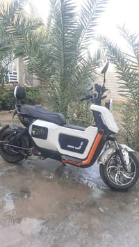 دراجه شحن ماركت سيزر  بطاره ليثيوم  سرعه 80 دراجه خير من الله   077503...