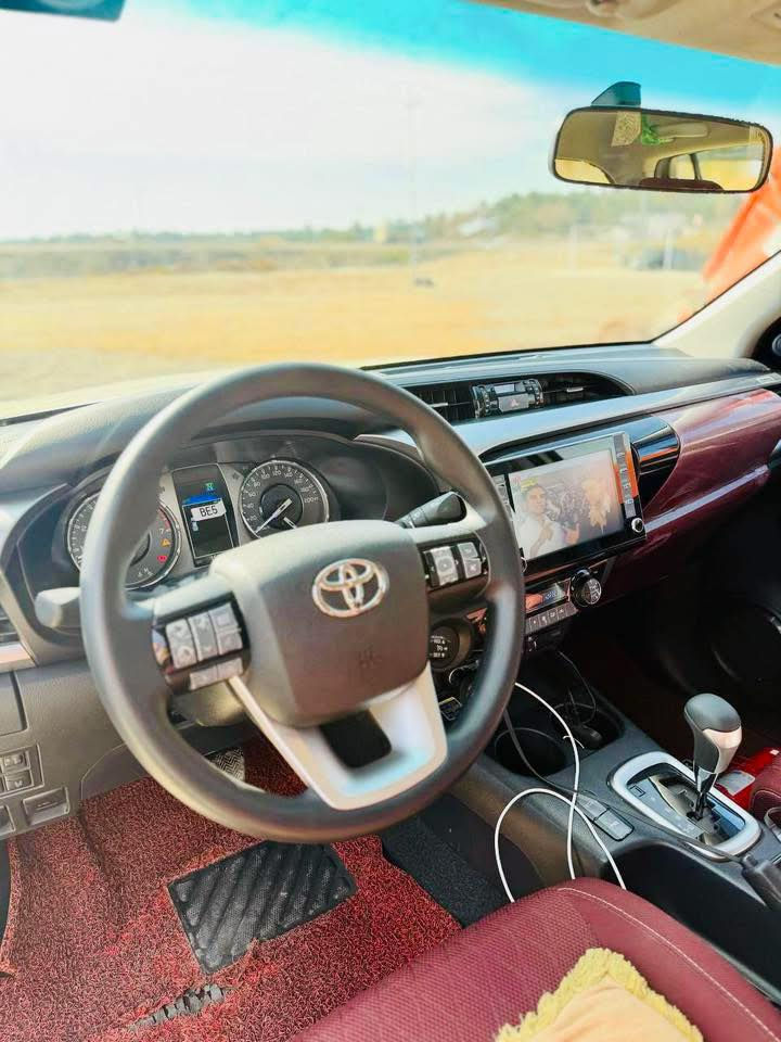 السلام عليكم ورحمة الله وبركاته🤍
🟥غير متواجد عالفيسبوك🟥

للبـيع تويوتا هايلوكس 2025 SAS
بعدها على وضع الشركه والضمان🔥

المواصفات 👇🏻——————————————-
گيـر أوتوماتيك 🕹️
تحكم سترين جهتين 
مثبت سرعه 🚀
بنـيد ابو اللايـت
اللايـت هيـدروجين البلاد 
كشنات مخمل
تـبريد قطعتيـن ❄️
ارضيـات
ويل كب كروم🩶
شاشـه كبيـره 🖥️
كامره خلفيـه 
الممشى 15 الف كيلومتر 
مرقمه بغداد وكامل
وبعد مواصفات الـساز معروفه 🇯🇵🔥
السيارة مال جناي وبالعافية عالياخذها🌸🌸.

السيارة بعدها على وضع الشركه جديده بريحة الوكاله ✨تحت الضمان ومامدوشمه عالبلاد
تحويـل ثاني يوم مكـاني ديالـى
السعر 320 وبـيها مجـال بسـيط

***********
