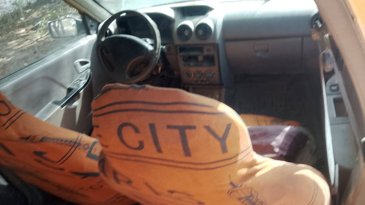 سايبه 12مكان بغداد راعيه موجود ماتشتغل السعر 10ورقاة


**إذا كنت صاحب هذا الإعلان وتريد حذفه لأي سبب، رجاءا أرسل رسالة إلى الدعم الفني**