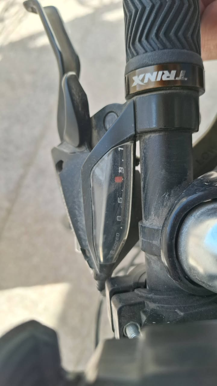 للبيع ترينكس هجين گير 3 ×8 شيمانوا 
بريك دسكات 
سعر 220 الف وبي مجال (الجديد 350 يبيعونه نفس هالمواصفات ) روح اتأكد بنفسك 
مكاني بصره تقاطع الطويسه *********** 
ملاحظه : اذا وزنك فوگ ال90 - 95  كيلو ميفيدك البايك نفس حالتي لان وزني 106 وهذا سبب البيع 🙂 صارله يمي 3 اشهر
