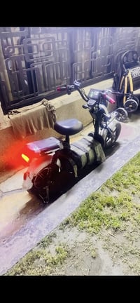 دراجه شحن للبيع ب 100 الف بدون بطاريات  موبايل 07719456222