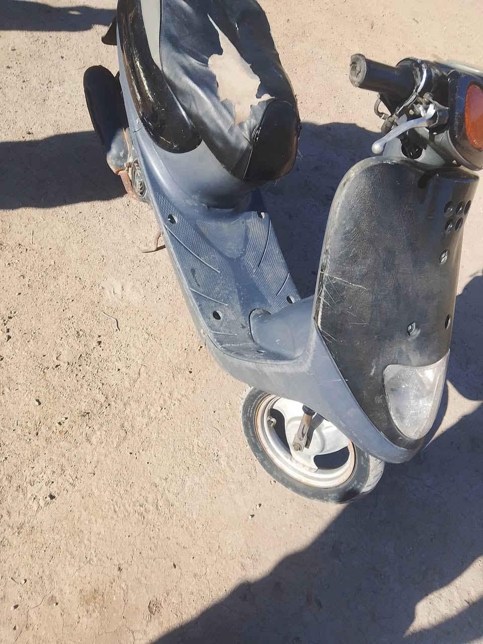 السلام عليكم دراجه للبيع جاهزه السعر 200 وبيه مجال المكان الغراف الشراي بيه خير ويدلل رقمي الاتصال ***********
