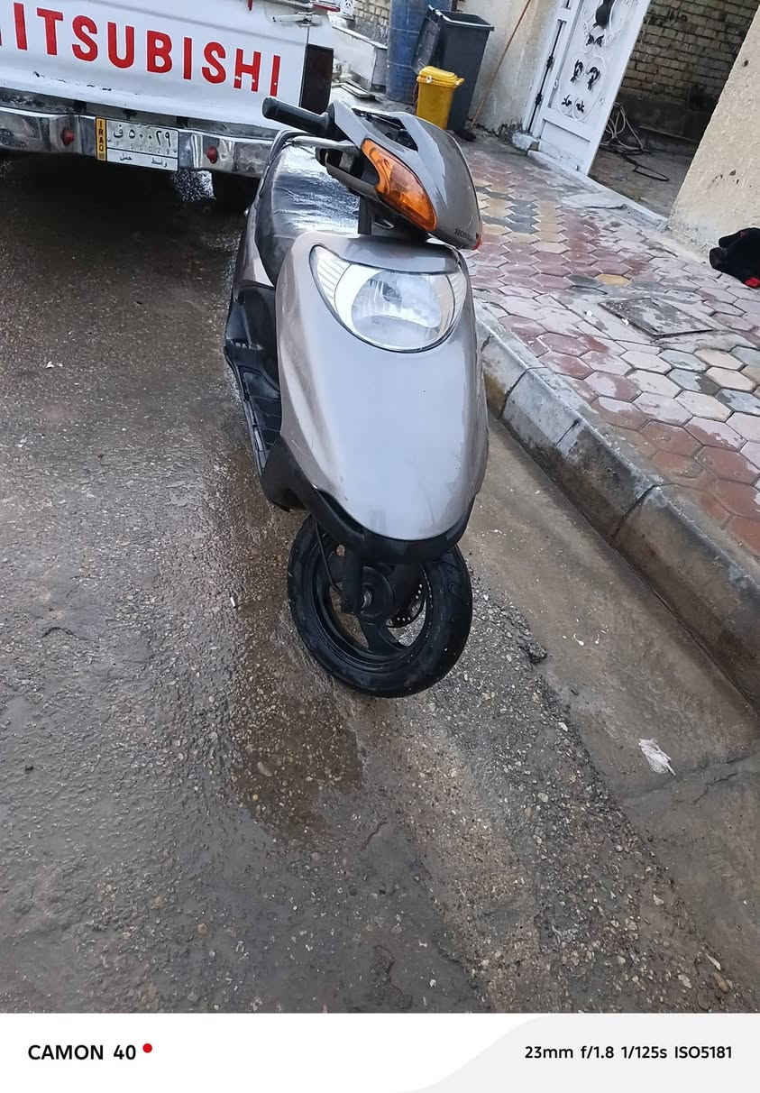 دراجه سبيسي ياباني  سلف هندر كهرباءيات كله شغاله دراجه مكينه ناعمه دراجه مال جناي السعر ٦٥٠ بيهه مجال لليشتري مو يتعبني استفسار  ع ***********
