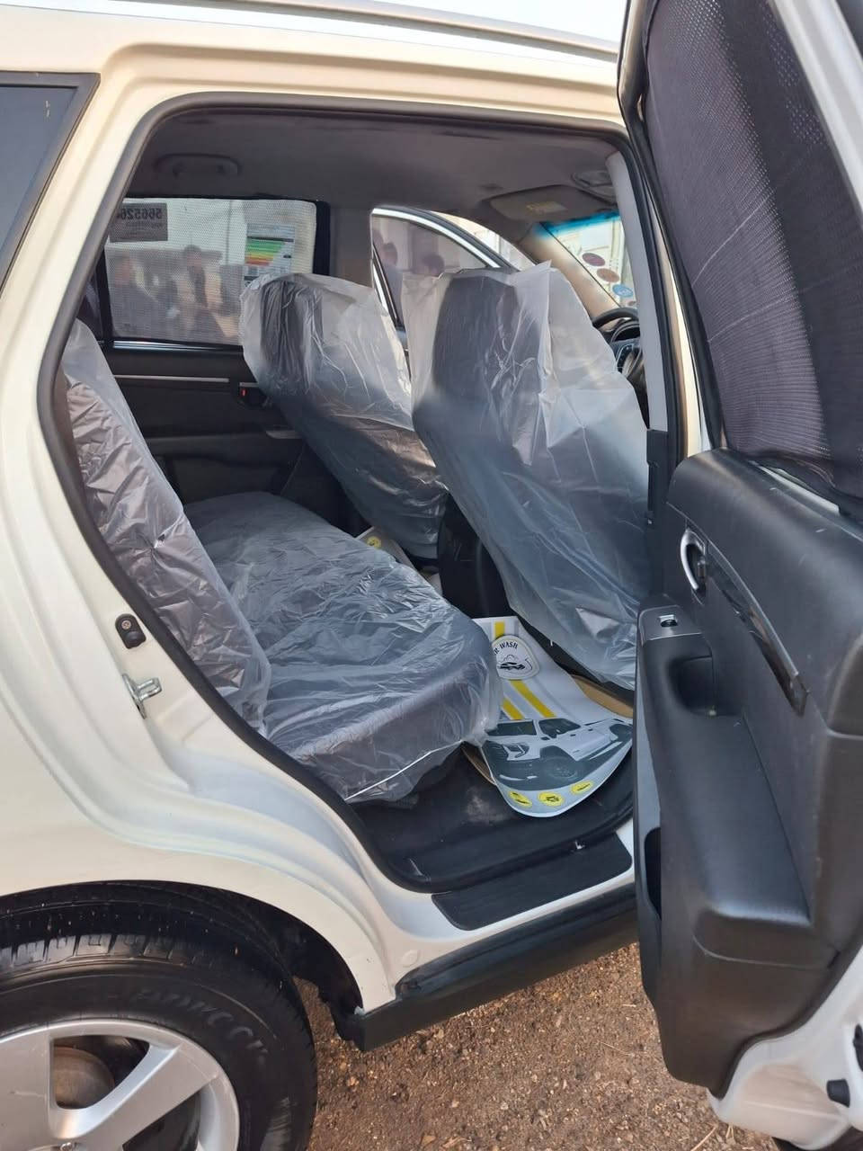 السَلآْم عَلْيُكّمٌ وٍرٍحَمُةّ الله وٍبُرٍكآتُهْ
#سنتافي2011اصل  
كاز كاز كاز 
شرط طك كارتون 
ادوات ادوات
كصة جنطه
دخول جديد زيرو ماماشي بلعراق
متوم شمالي انكليزي ع الشاصي
وكاله بـ اسم المشتري
7راكب 3قطع تبريد
* كير مكينه شرط كارتون
شاشه كامره
* حساسات خلفيه 
* تحكم ستيرن
* تبريد ثلج 
* حداديه 100%
* تخم تاير كرتون
سياره مال جناي ماناقصه برغي شرط
الــســ؏ـر 52وبي مجال حق الجيه
المـــڪـان ذي قار قضاء النصر 
الاتصال///***********
