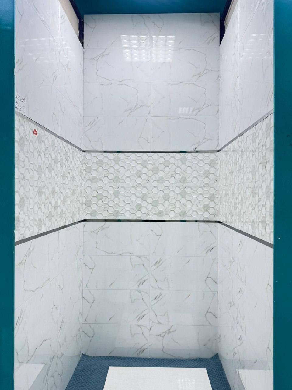 السلام عليكم
يوجد لدينا سيراميك هندي درجه اولى 
القياس 30*60
السعر 9650يوجد خصم 
يوجد توصيل مجاني داخل كربلاء المركز 30 متر فما فوق توصيل مجاني 
والباقي مناطق 100متر فما فوق توصيل مجاني 
ويوجد لدينا لجميع المحافظات 
للتواصل على ***********
