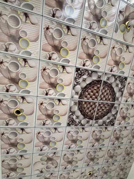 سقف ثانوي للبيع نظيف جدآ 45 متر تقريبا 
مع سكك كامله . للاستفسار ***********
