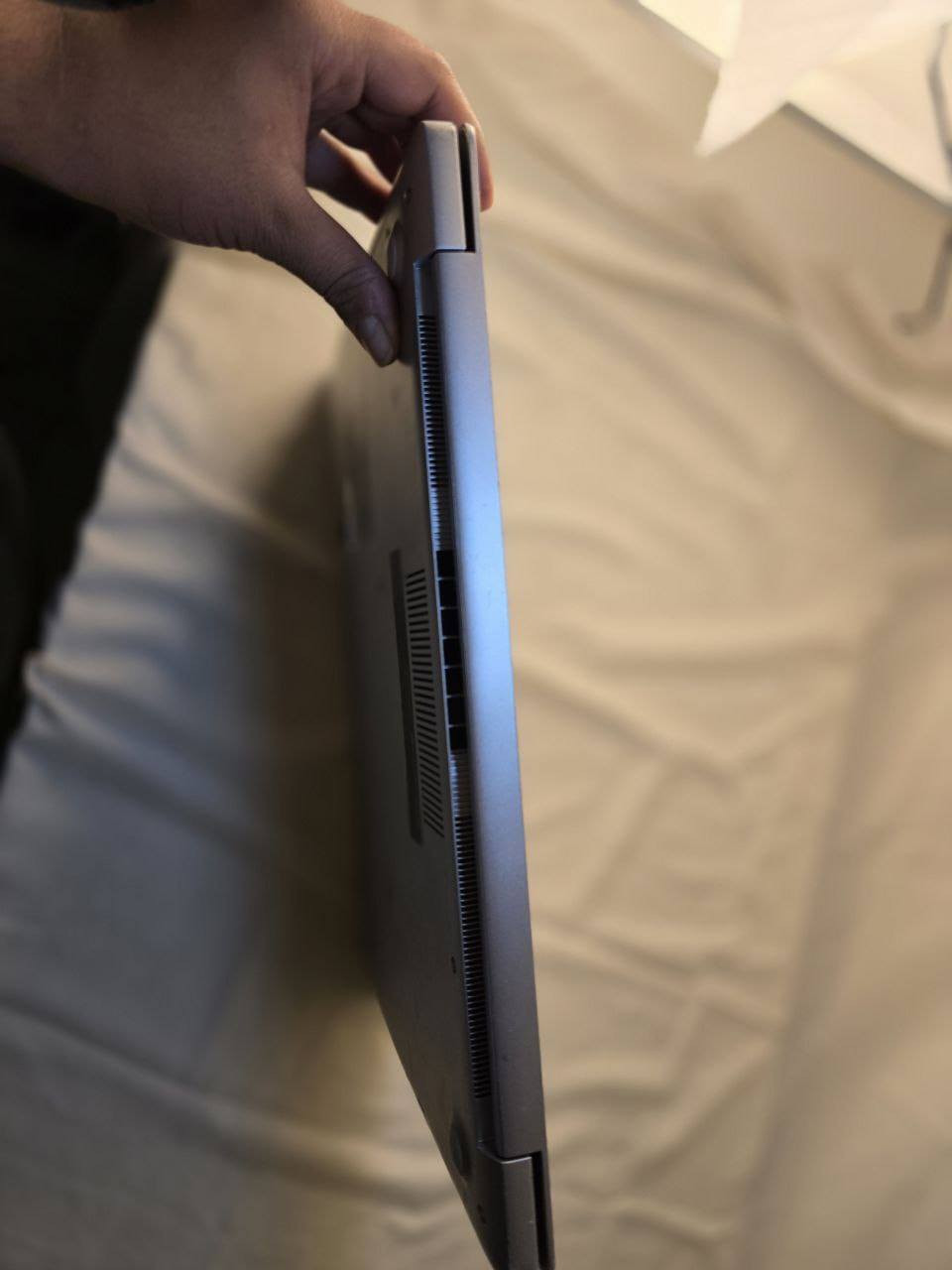 لابتوب للبيع نضيف جدا المواصفات👇🏻
معالج: core i5 8250U🪄

رام:8g ddr4🎬

تخزين:m.2 256📽️

كارت شاشة: داخلي 4gb🎥

_____________________

الابتوب استخدام شخصي فقط تصميم🖨️

واداء جيد جدا💯

يجي منصب بي ويندوز 10 وبرامج تصميم🖥️

وانزلك اي برنامج تصميم حسب طلبك💿

والسعر...330الف فقط وبي مجال 👌🏻

يوجد توصيل لجميع محافضات العراق


**إذا كنت صاحب هذا الإعلان وتريد حذفه لأي سبب، رجاءا أرسل رسالة إلى الدعم الفني**