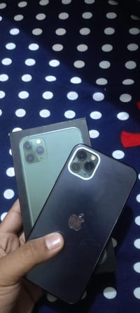 ١١ برو ماكس ‏جهاز ما مفتوح كرتون موجودة للتواصل 07811541777