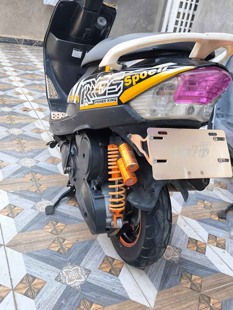 ماكس عدلة مكينة 49 ناعمة 📍

كفرات اصلي 📍

كهربائيات سلف هندر كلة شغال📍

عليها تزويد كلة اصلي TOPO📍

صالنصة توبو رياضي 📍

تايرات جدد سبوع من شادة📍 

سعرها 450 قفلها من لاخير 📍
مكان كوت ***********
