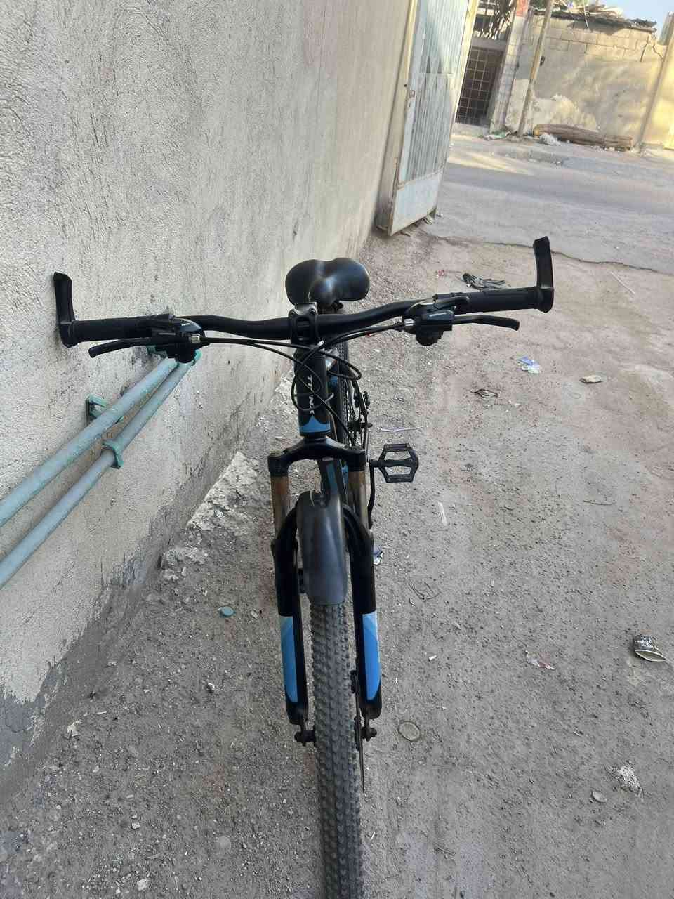 السلام عليكم
باسيكل للبيع درجه اولى 
نوعيه إيطاليه باب اول 
سعره 350 وبي مجال
البصره بريهه
***********
