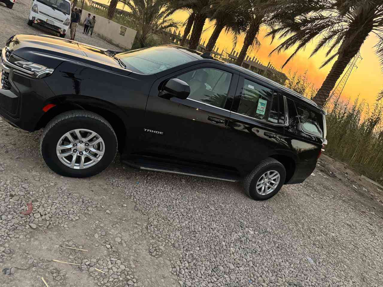 السلام عليكم للبيع السعر4 نهايته موديل 21 رقم بغداد بسمي السيارة خليجيه مكفوله ماشيه 150 مكان السياره واسط الزبيديه ***********

