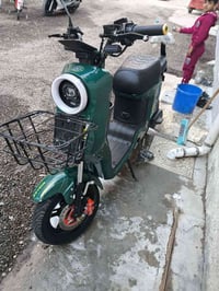 ار ٩ • ٥ بطاريات ٣٢ امبير • نضيفه