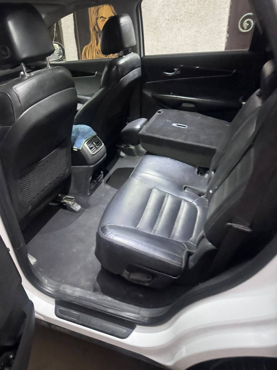 سورنتو 17 امريكي
فول موصفات EX 

محرك v 6

ماشيه 100الف ميل 

سايد بريك بصمه 

بصمه تشغيل وابواب 

كشنات امامي تدفئه 

التحكمات فول شغالات 

مانع تصادم توقف ذاتي 

ثتبيت مسار

حادث جاملغ وباب 

موصفات السورنتو معروفه 

رقم بغداد الدولي 

سنويه جديده 

السياره ب اسمي 

السعر185$ وبيها مجال 

***********

مكان السياره بغداد الشعله
