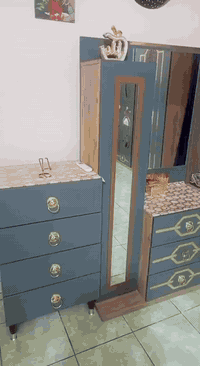 من رخصه الادمن
غرفه اخشاب تركي جديده 
مستخدمه 3 اشهر فقط للبيع
كما موضحه في الصوره 
السعر مليون وميه وبيه مجال 

فلوجه حي الرساله 

للاستفسار  ***********
