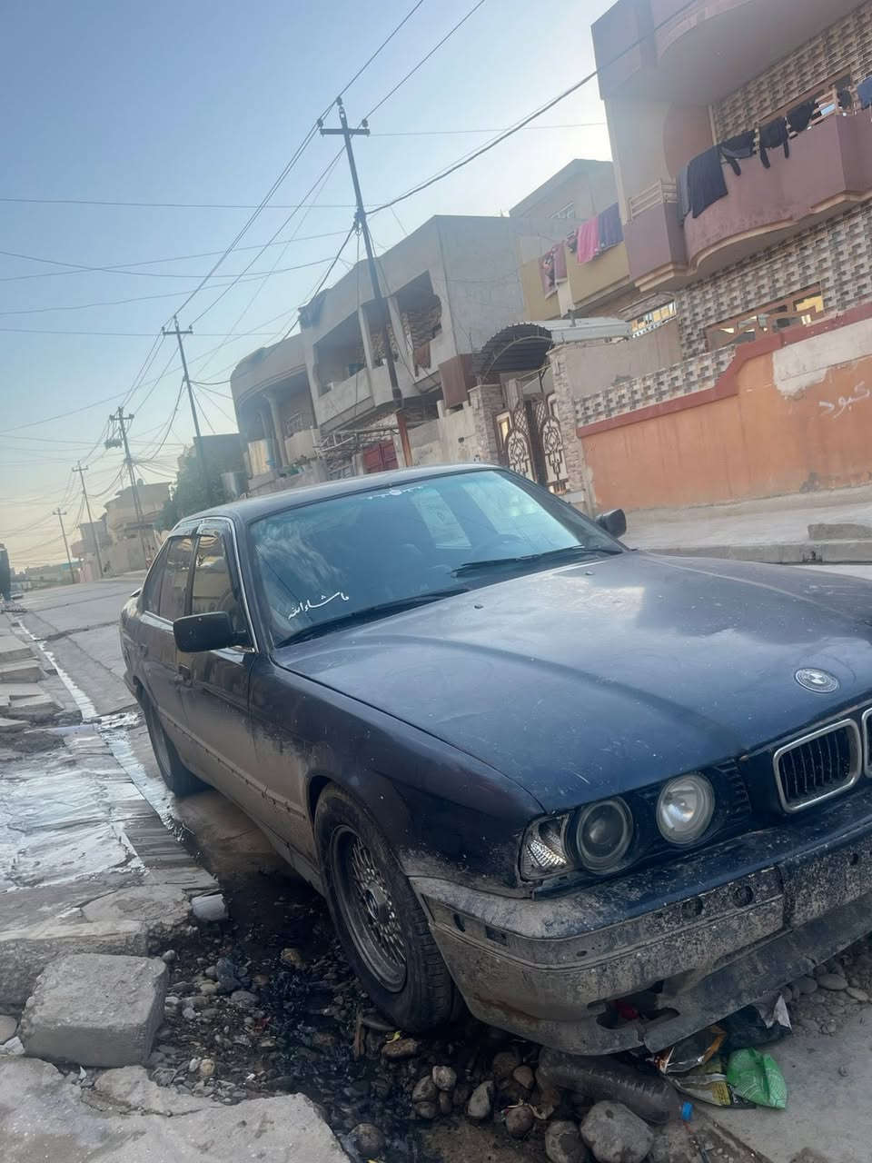 BMW للبيع موديل 94
يرادلها ترتيب شويه السعر ٤٦ وبيها مجال بسيط 
العنوان ١٧ تموز قرب فلافل كرم دبل 
***********
