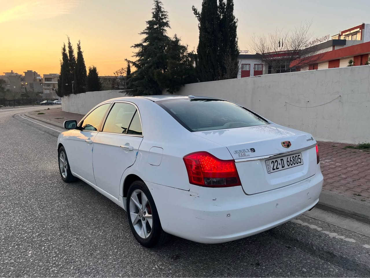 0770 502 1444
جیلی ئیمی گراندی ٨ مۆدێل ٢٠١٣ گێڕو مەکینەی بە شەرت گێڕ ئۆتۆماتیک بێ بۆیاخ تەحویل و غەرامە بە شەرت نرخی ٦٩ گەڵاو کەمێک معامەلە السليمانية, العراق
