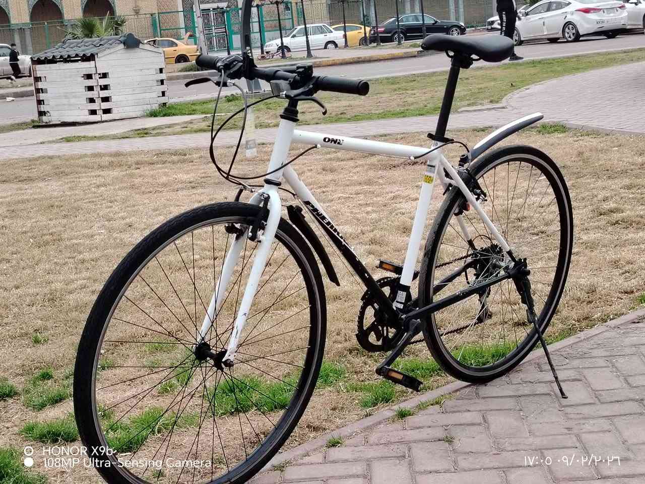 سلام عليكم
متاح بايك c700من ماركه PHERKAD المعروفه 
البايك كسر حاويه 
نسبه نضافه عاليه جدا 
البايك كامل مكمل من كلشي 
وياله المنيوم طبقتين 
البايك كله ختم واحد 
كير سستم تورني شيمانو  
حجم البايك 28
مكاني بغداد الاعظمية 
سعره 120 وبي مجال 
للي حاب ايراسني خاص ويدلل
او الاستفسار ***********
