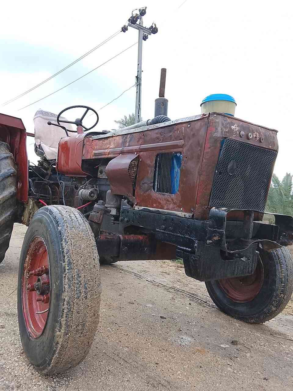 مكينه عنتر لبيع مكينه جاهزه المكان نجف قضاء المشخاب الشراي يتصل ***********
