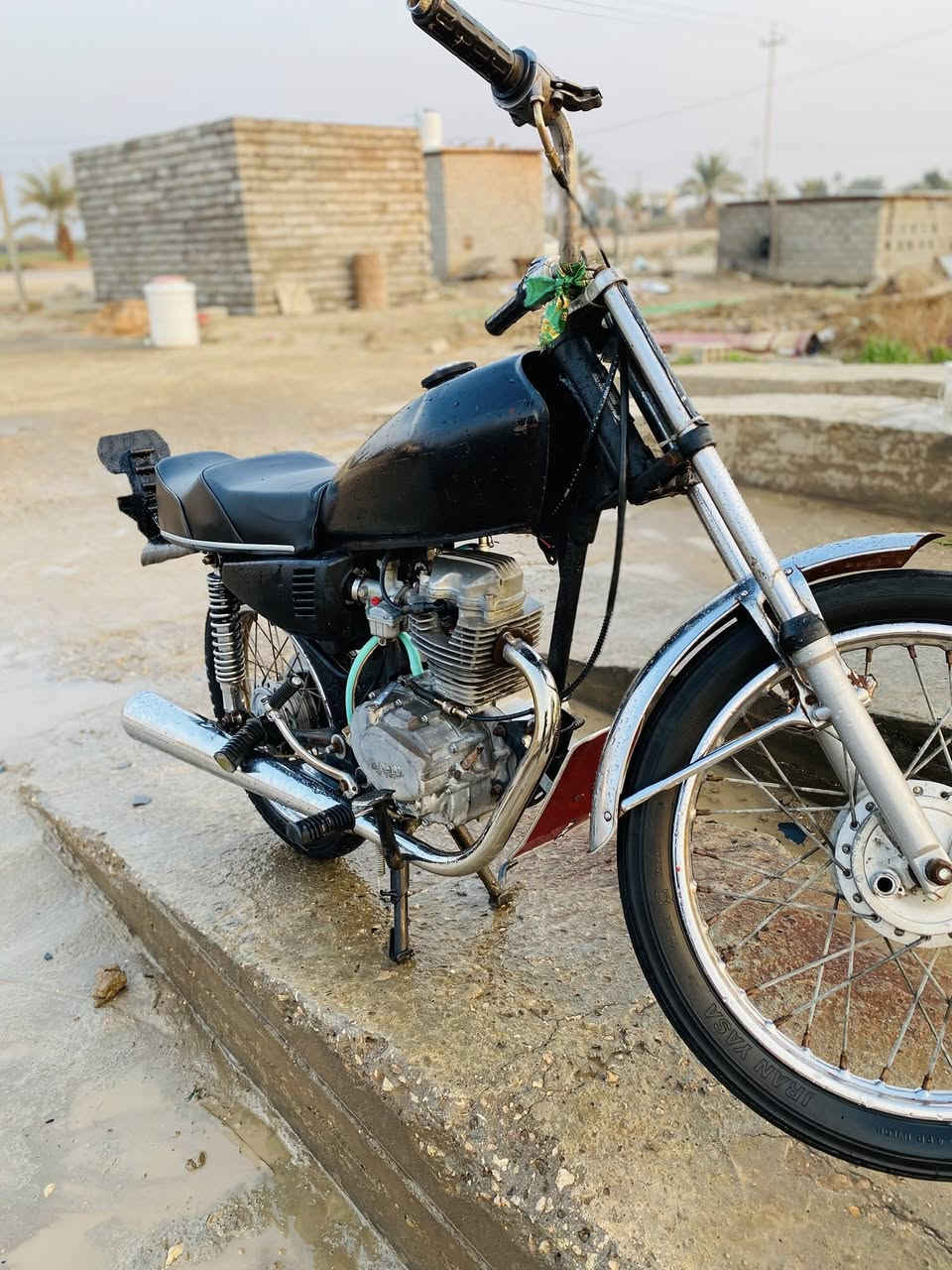 السلام عليكم شباب دراجه للبيع محرك ارشا شرط فصله الدراجه كلك سعره ٣٠٠ وبيه مجال مكاني ديوانيه قضاء الدغاره للتواصل *********** متواجد علا الفيس
