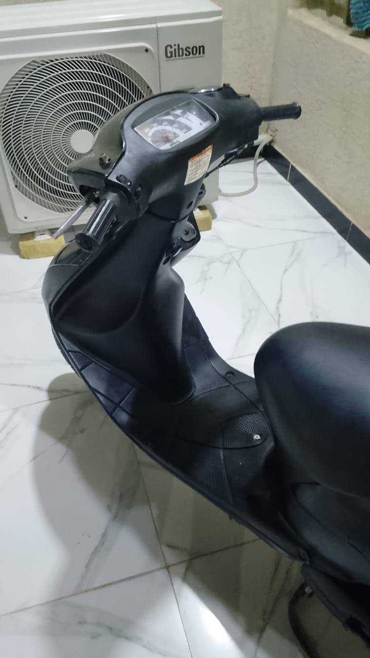 سلام عليكم دراجه سوزوكي ما فتوحه جديده دراجه نضافه فوال350 السعر  الرقم واتساب وخاص مو جود ***********
