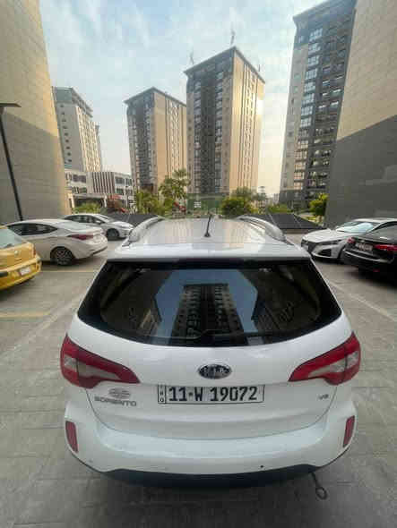 السلام عليكم
سورنتو ٢٠١٥ خليجي 
رقم بغداد السياره 
كفاله عامه بيها فقط نص باب صبغ
السياره فول عدا البانوراما
مكينه السياره 6 سلندر
7  راكب السياره
تبريد 3 قطع 
كير ومكينه خير من الله
السياره عليها ادامه من كلشي 
حداديه كامله 
مكان السياره بغداد
السعر ١٨٧ وبيها مجال للشراي
***********
