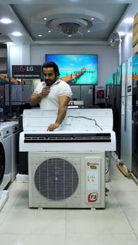 🔥 منو صاحب الحظ الحلو اليوم؟! 😏 يمكن تكون انت ويمكن صديقك 👀 .. اكتب سب...